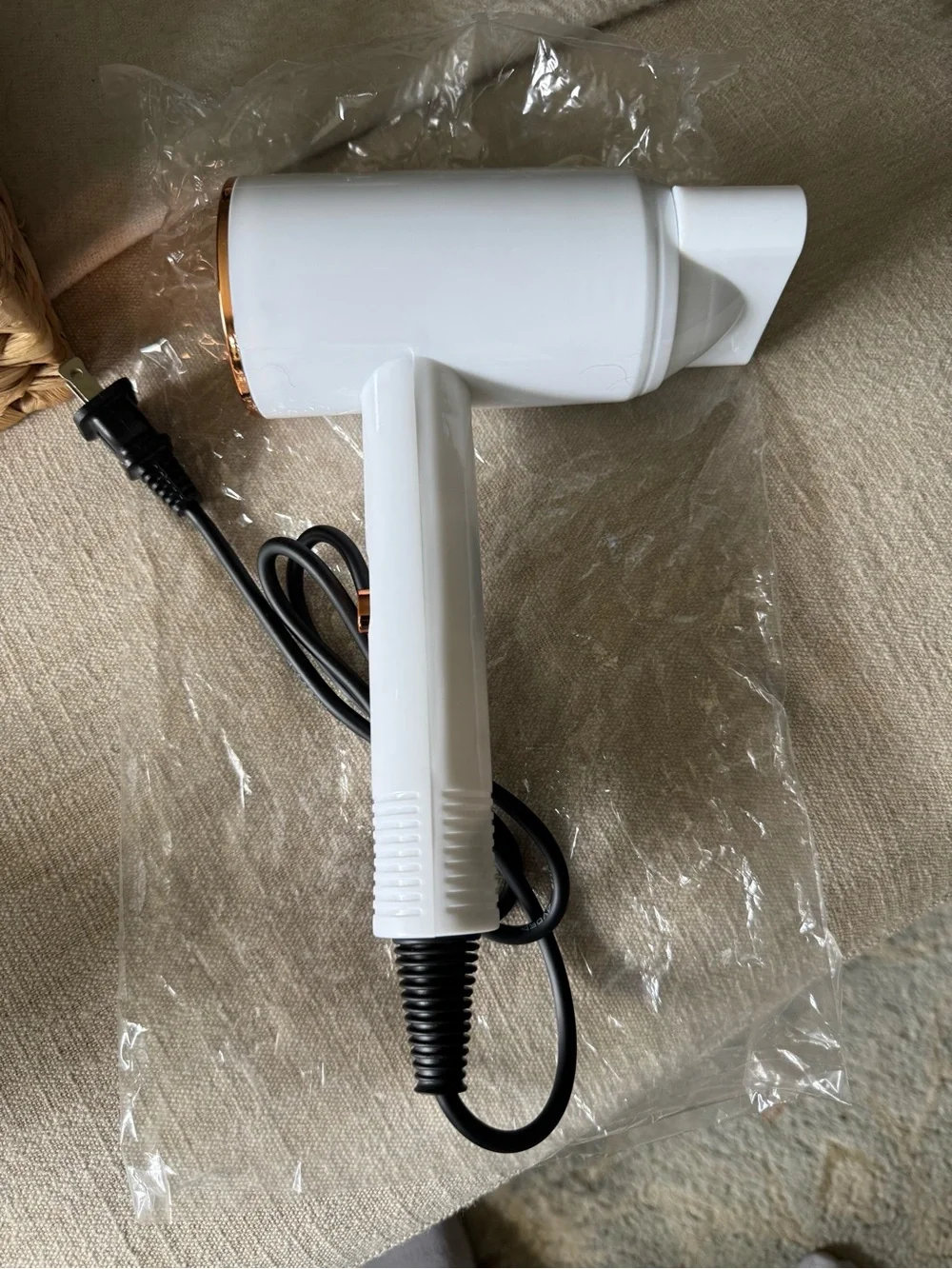 Style Does Not Hurt Hair Dryer